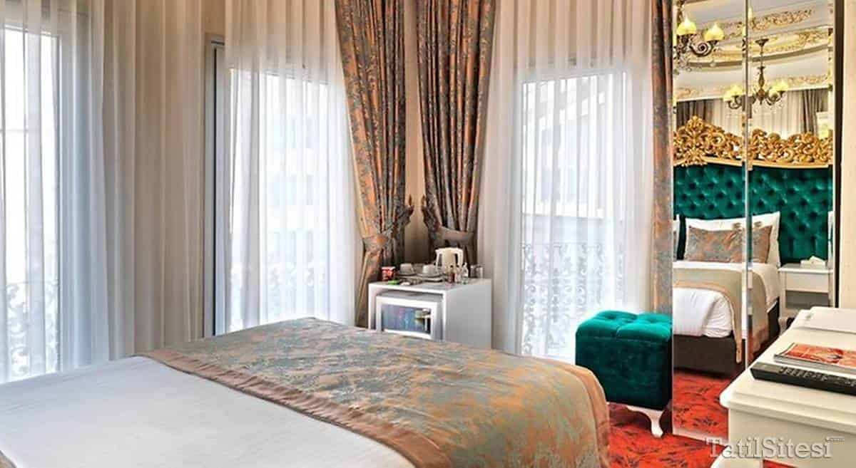 White Monarch Hotel